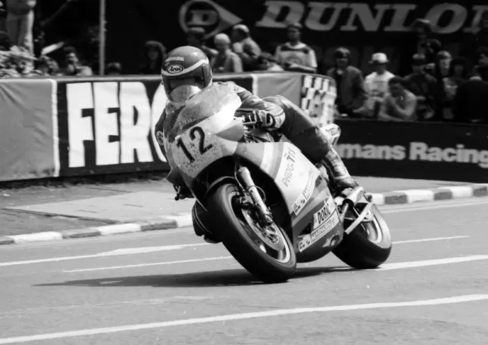 Framed Print : Gary Padgett (Suzuki) 1986 Formula One TT Framed Print : Gary Padgett (Suzuki) 1986 Formula One TT