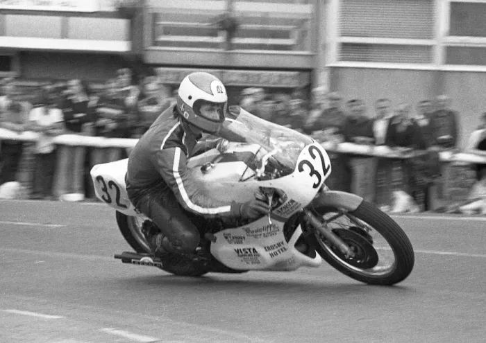 Framed Print : Gary Radcliffe (Yamaha) 1981 Senior Manx Grand Prix