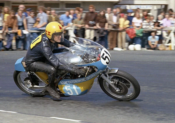 Gary Thomas (Aermacchi) 1975 Junior Manx Grand Prix
