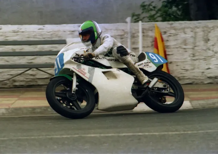 Framed Print : Gavin Lee (Yamaha) 1987 Junior Manx Grand Prix Framed Print : Gavin Lee (Yamaha) 1987 Junior Manx Grand Prix