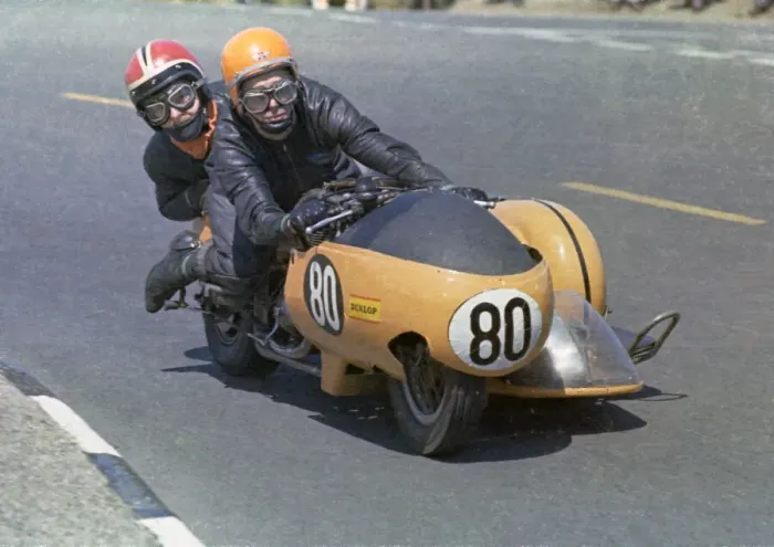 Framed Print : Geoff Davis & M A Mitchison (Triumph) 1972 500 Sidecar TT Framed Print : Geoff Davis & M A Mitchison (Triumph) 1972 500 Sidecar TT