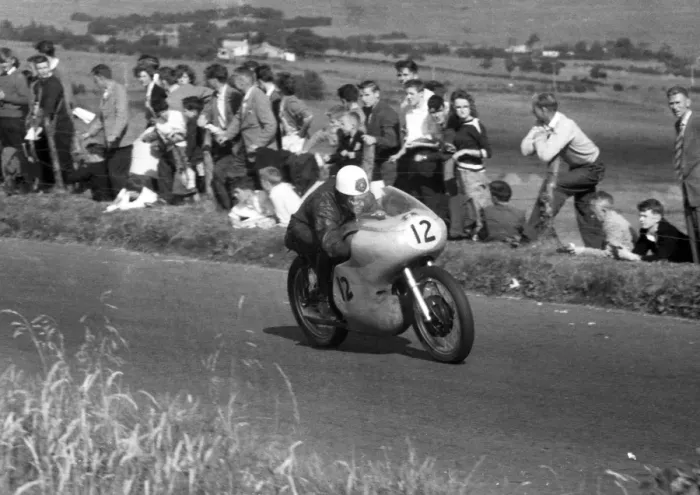 Framed Print : Geoff Duke (Norton) 1959 Senior Ulster Grand Prix