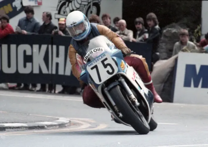 Framed Print : Geoff Martin (Suzuki) 1985 Production B TT Framed Print : Geoff Martin (Suzuki) 1985 Production B TT