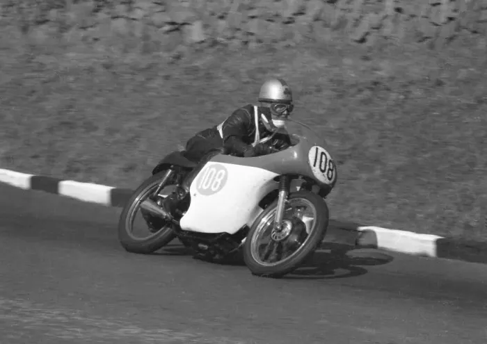 Framed Print : Geoff Morgan (AJS) 1965 Junior Manx Grand Prix