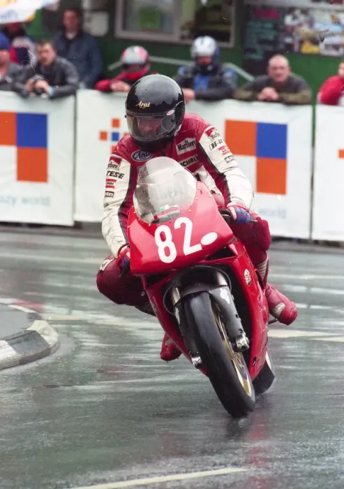 Framed Print : Geoff Sawyer (DTR Ducati) 2000 Production TT