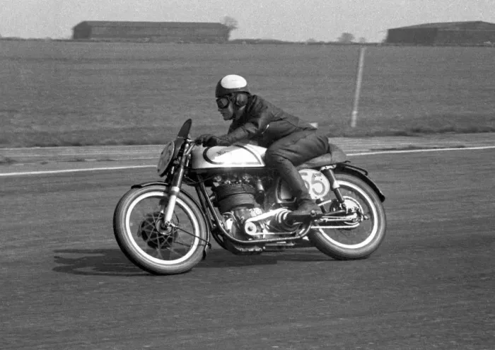 Framed Print : Geoff Tanner (500 Norton) 1954 Silverstone Saturday Framed Print : Geoff Tanner (500 Norton) 1954 Silverstone Saturday