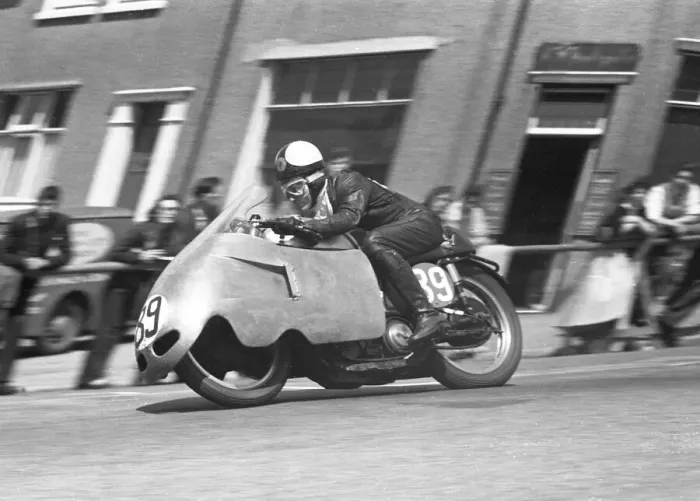 Framed Print : Geoff Tanner (Norton) 1957 Senior TT Framed Print : Geoff Tanner (Norton) 1957 Senior TT