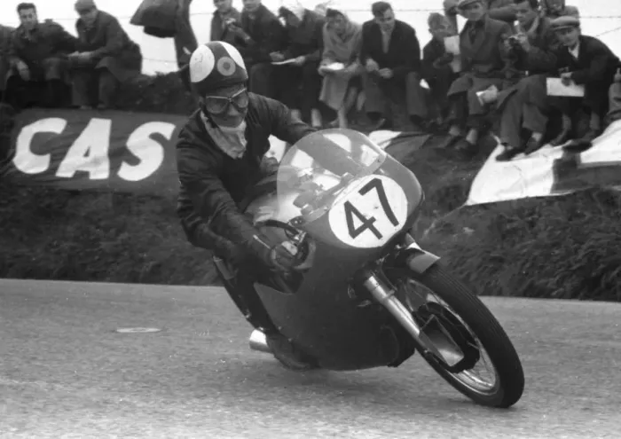 Framed Print : Geoff Tanner (Norton) 1958 Senior TT Framed Print : Geoff Tanner (Norton) 1958 Senior TT