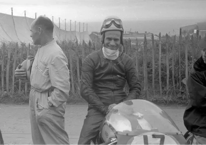 Framed Print : Geoff Tanner (Norton) 1961 Senior TT