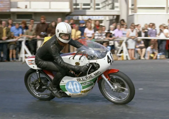 Framed Print : Geoff Tunstall (Yamaha) 1975 Junior Manx Grand Prix Framed Print : Geoff Tunstall (Yamaha) 1975 Junior Manx Grand Prix