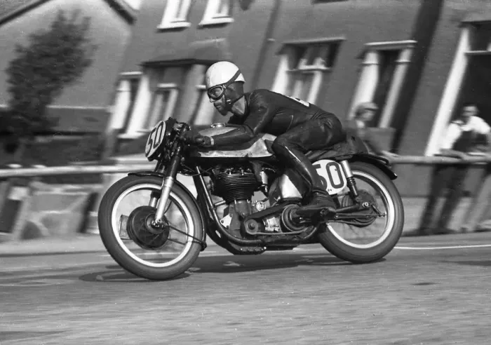 Framed Print : Geoff Wilson (Norton) 1958 Senior Manx Grand Prix Framed Print : Geoff Wilson (Norton) 1958 Senior Manx Grand Prix