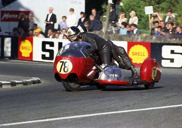 George Bye & B Spriggs (ETY Triumph) 1968 750 Sidecar TT