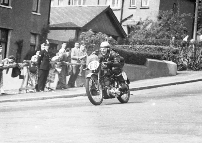 Framed Print : George Collett (BSA) 1951 Junior Clubman TT Framed Print : George Collett (BSA) 1951 Junior Clubman TT