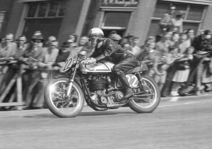 Framed Print : George Costain (Norton) 1955 Senior TT Framed Print : George Costain (Norton) 1955 Senior TT