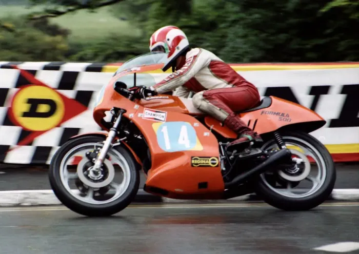 Framed Print : George Fogarty (Laverda) 1980 Formula Two TT Framed Print : George Fogarty (Laverda) 1980 Formula Two TT