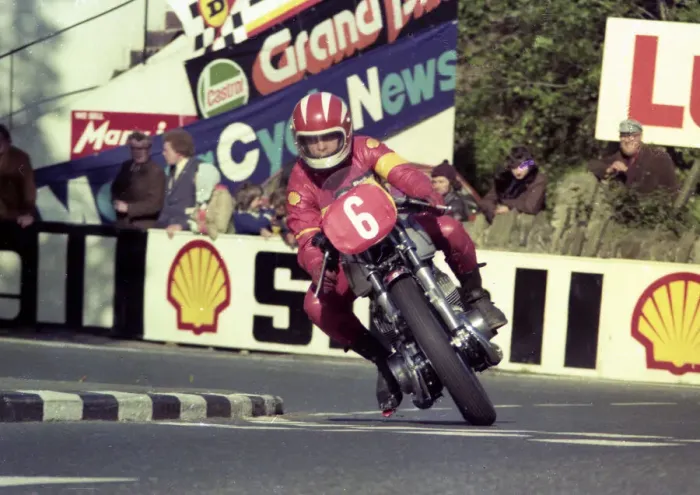 Framed Print : George Fogarty (Suzuki) 1976 Production TT practice Framed Print : George Fogarty (Suzuki) 1976 Production TT practice