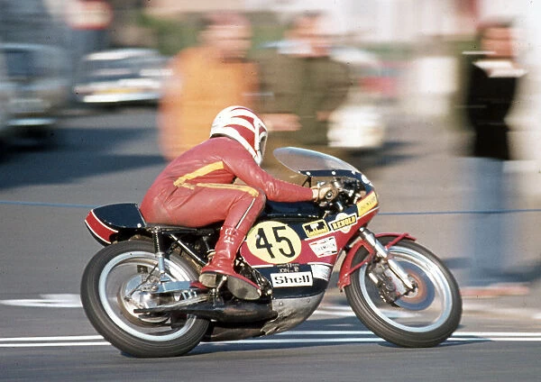 George Fogarty (Yamaha) 1975 Senior TT