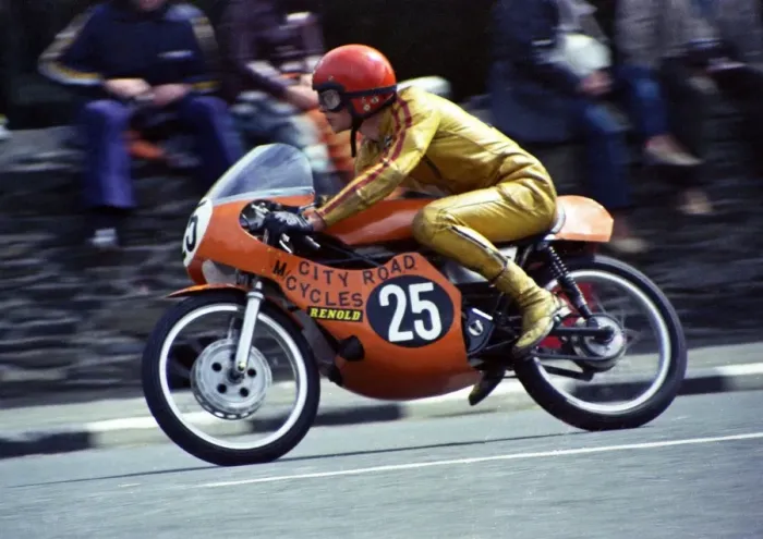 Framed Print : George Hardwick (Yamaha) 1974 Ultra Lightweight TT