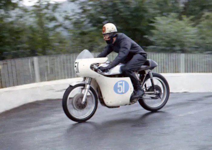 Framed Print : George Cant (Norton) 1967 Junior Manx Grand Prix