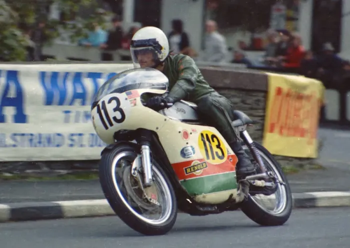Framed Print : George Cant (Norton) 1974 Senior Manx Grand Prix Framed Print : George Cant (Norton) 1974 Senior Manx Grand Prix
