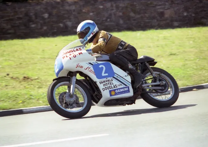 Framed Print : George Paterson (Norton) 1990 Junior Classic Manx Grand Prix Framed Print : George Paterson (Norton) 1990 Junior Classic Manx Grand Prix