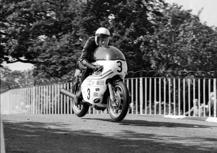 Framed Print : George Short (Ball Matchless) 1971 Senior Manx Grand Prix Framed Print : George Short (Ball Matchless) 1971 Senior Manx Grand Prix