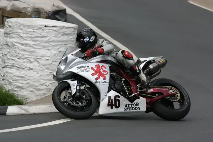 Framed Print : George Spence (Yamaha) 2009 Superbike TT Framed Print : George Spence (Yamaha) 2009 Superbike TT
