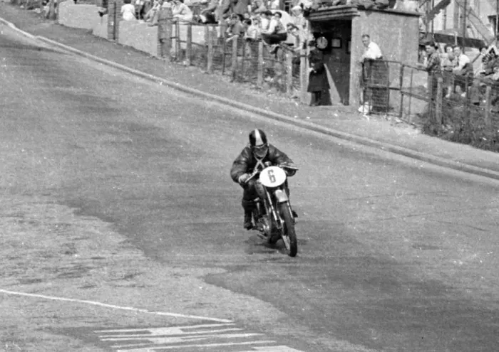 Framed Print : Gerald Brown (BSA) 1951 Junior Clubman TT Framed Print : Gerald Brown (BSA) 1951 Junior Clubman TT