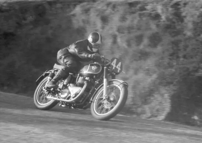 Framed Print : Gerald Brown (Matchless) 1952 Senior Clubman TT Framed Print : Gerald Brown (Matchless) 1952 Senior Clubman TT