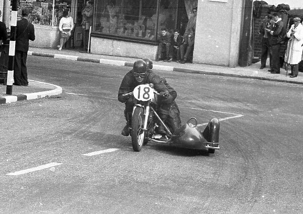 Gerald de Orfe & Danny Fynn (Norton) 1959 Sidecar TT