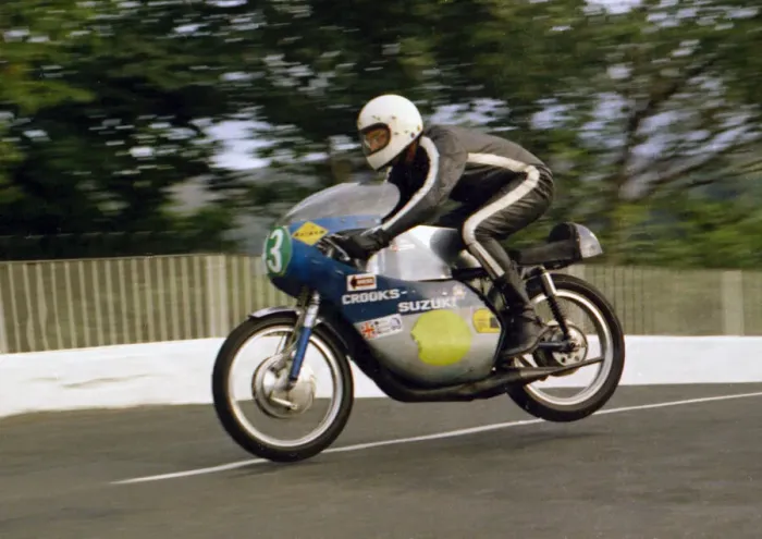 Framed Print : Gerry Babb (Crooks Suzuki) 1974 Lightweight Manx Grand Prix Framed Print : Gerry Babb (Crooks Suzuki) 1974 Lightweight Manx Grand Prix