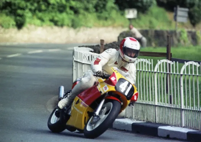 Framed Print : Gerry Jenkins (Yamaha) 1990 Supersport 400 TT Framed Print : Gerry Jenkins (Yamaha) 1990 Supersport 400 TT