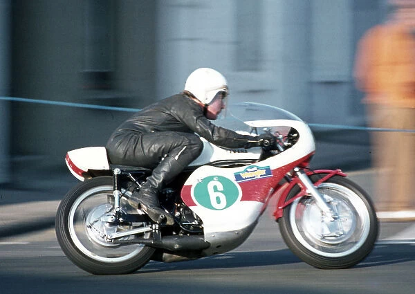Gerry Mateer (Yamaha) 1975 Lightweight TT
