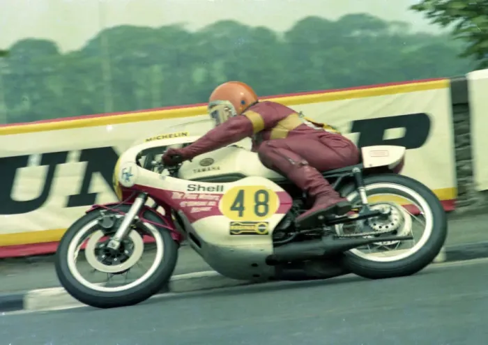 Framed Print : Gerry Mateer (Yamaha) 1976 Senior TT