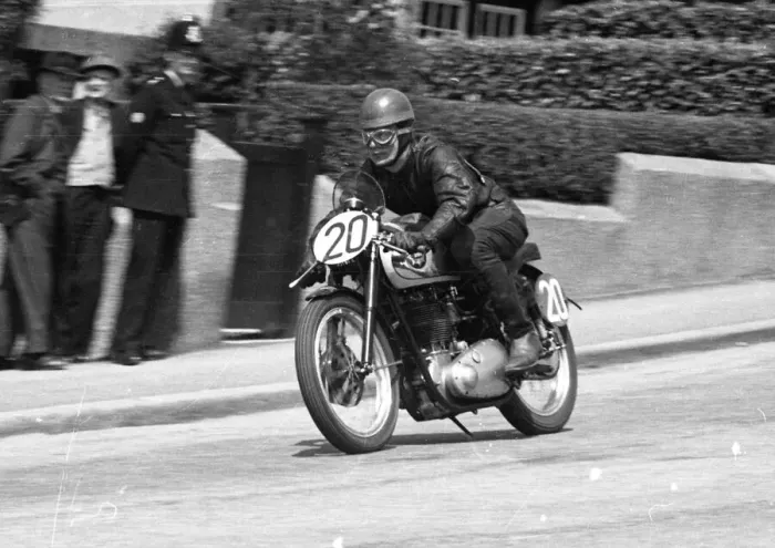 Framed Print : Gerry Turner (BSA) 1954 Senior Clubman TT Framed Print : Gerry Turner (BSA) 1954 Senior Clubman TT