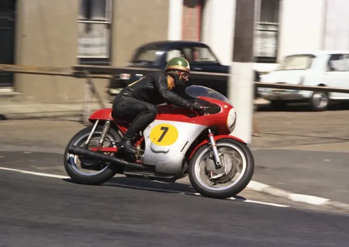 Framed Print : Giacomo Agostini (MV) 1968 Senior TT Framed Print : Giacomo Agostini (MV) 1968 Senior TT