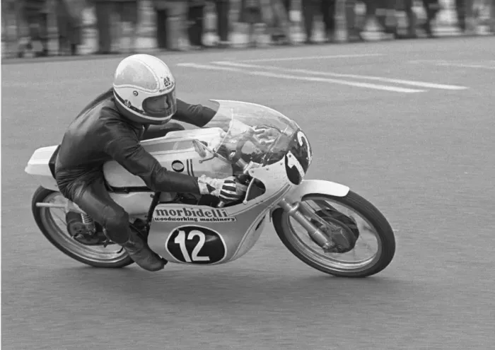 Framed Print : Gilberto Parlotti (Morbidelli) 1972 Ultra Lightweight TT Framed Print : Gilberto Parlotti (Morbidelli) 1972 Ultra Lightweight TT