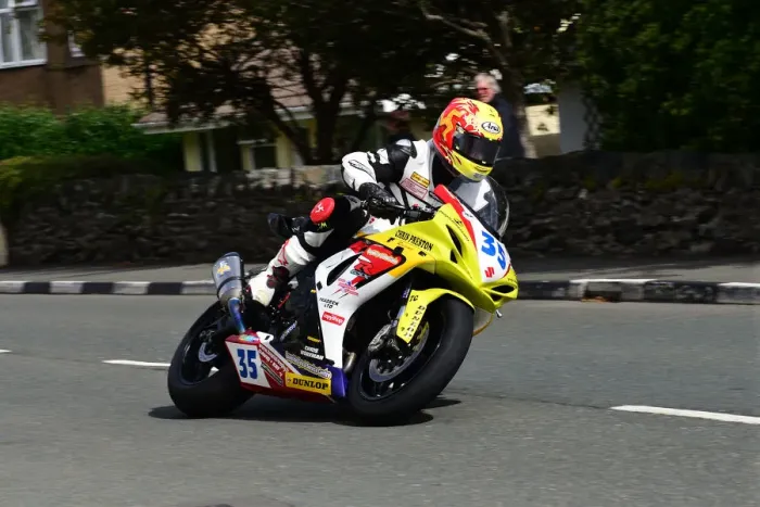 Framed Print : Glenn Harrison (Suzuki) 2013 Junior Manx Grand Prix Framed Print : Glenn Harrison (Suzuki) 2013 Junior Manx Grand Prix