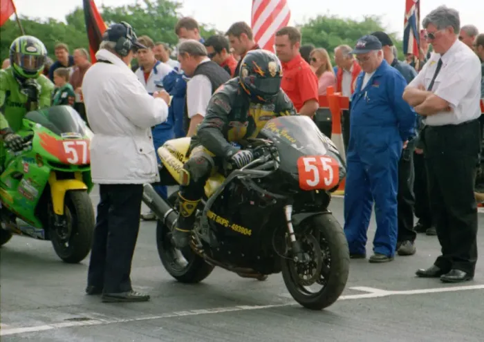 Framed Print : Glyn Jones (Triumph) 1999 Production TT Framed Print : Glyn Jones (Triumph) 1999 Production TT