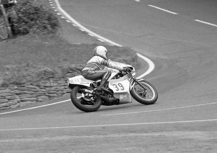 Framed Print : Gordon Farmer (Yamaha) 1981 Senior Manx Grand Prix Framed Print : Gordon Farmer (Yamaha) 1981 Senior Manx Grand Prix