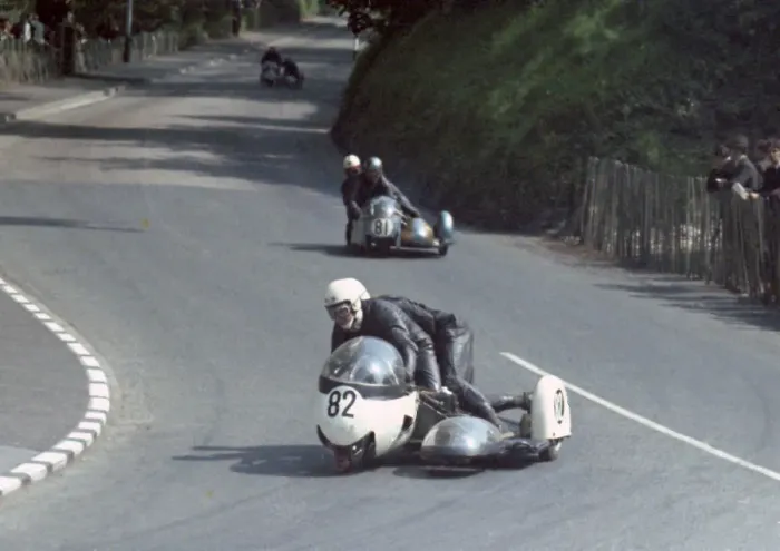 Framed Print : Gordon Fox & Simon Greensmith (Triumph spl) 1967 Sidecar TT Framed Print : Gordon Fox & Simon Greensmith (Triumph spl) 1967 Sidecar TT