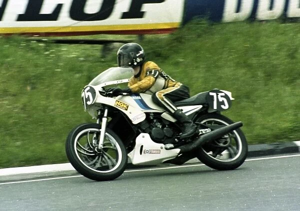 Gordon Jones (Yamaha) 1981 Formula Three TT