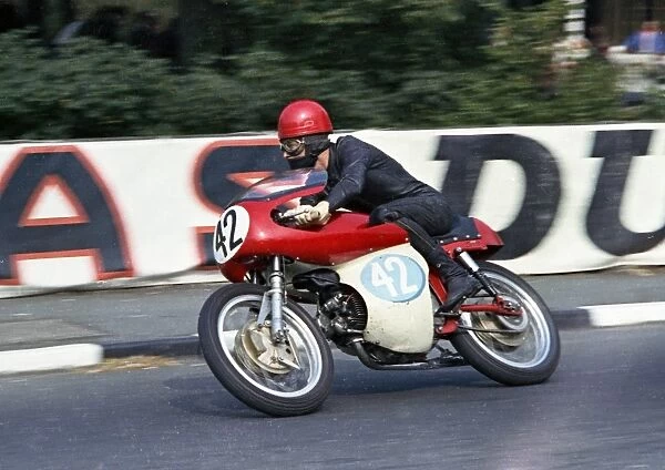 Gordon Keith (Aermacchi) 1966 Junior TT