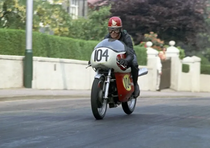 Framed Print : Gordon Keith (Velocette Metisse) 1970 Senior TT Framed Print : Gordon Keith (Velocette Metisse) 1970 Senior TT