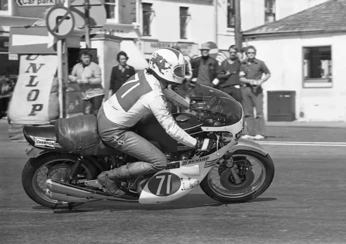 Framed Print : Gordon Pantall (Kawasaki) 1975 Production TT Framed Print : Gordon Pantall (Kawasaki) 1975 Production TT