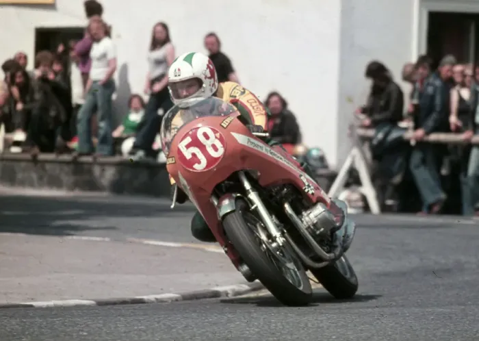 Framed Print : Gordon Pantall (Kawasaki) 1976 Production TT Framed Print : Gordon Pantall (Kawasaki) 1976 Production TT