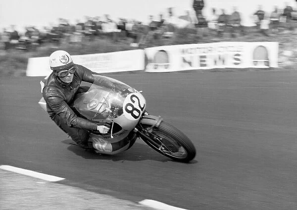 Gordon Pantall (Yamaha) 1970 Junior Manx Grand Prix