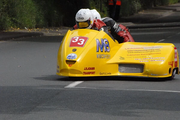 Gordon Shand & Stuart Graham (Shand) 2009 Sidecar TT