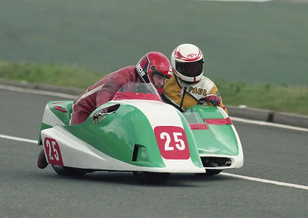 Goronwy Davies & Paul Chappel (Yamaha) 1990 Sidecar TT