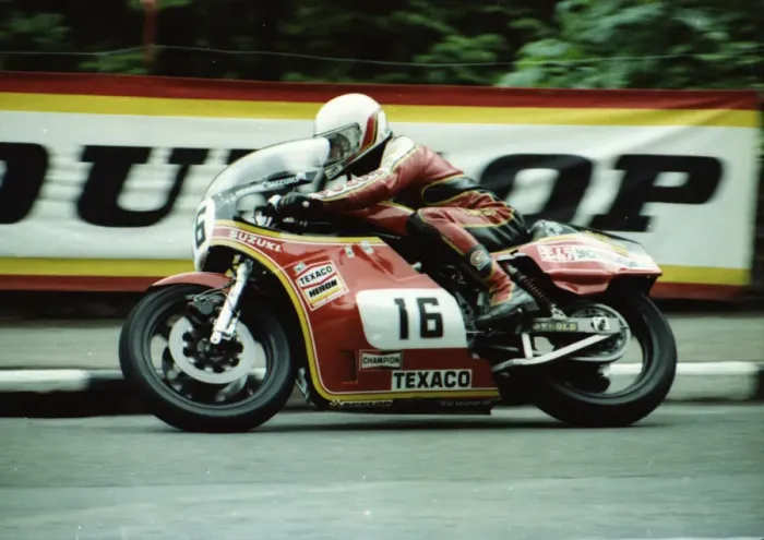 Framed Print : Graeme Crosby (Suzuki) 1980 Classic TT Framed Print : Graeme Crosby (Suzuki) 1980 Classic TT